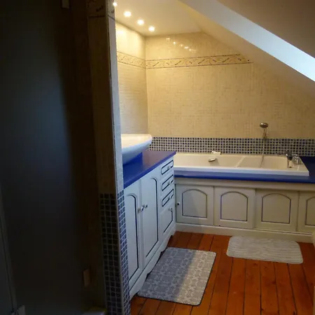 Maison De Charme-3 Suites-terrasse Jardin 6 Adu- 2 Enf- Climatisee Ferienhaus Moulins (Allier)