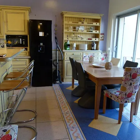 Maison de charme-3 suites-terrasse jardin 6 Adu- 2 Enf- CLIMATISÉE Hébergement de vacances Moulins (Allier)