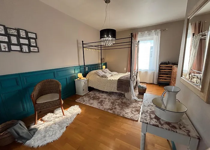 Hébergement de vacances Maison de charme-3 suites-terrasse jardin 6 Adu- 2 Enf- CLIMATISÉE